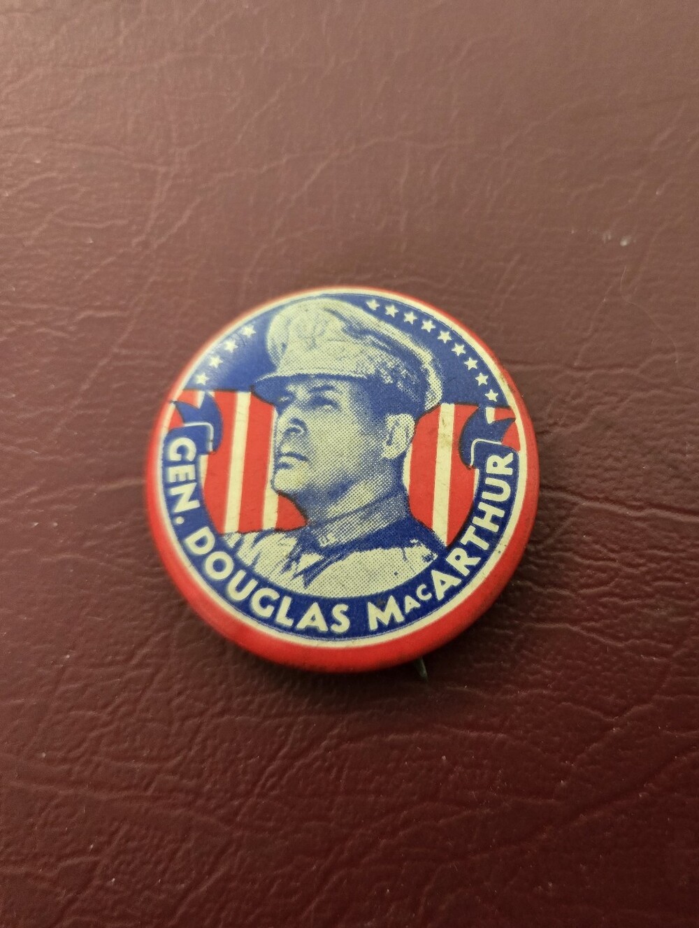 American Vintage General Douglas Macarthur Political Button From 1948